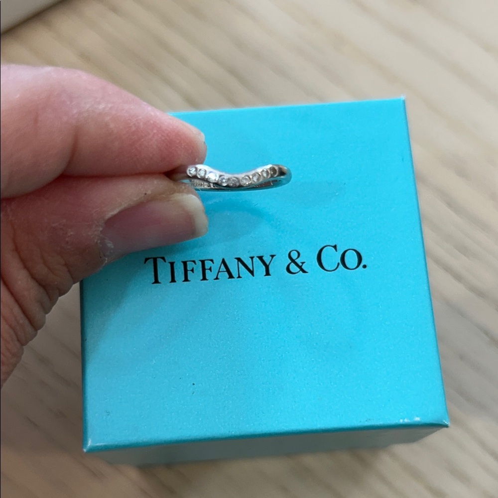 Tiffany & Co. Platinum Curved diamond Ring